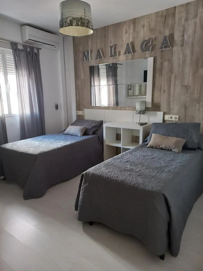 Apartamento E&R Malaga Centro- Parking Gratis 0*,  スペイン